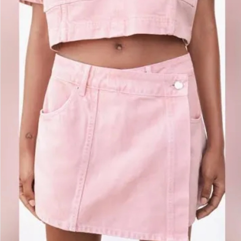 Zara Pink Asymmetrical Mini Skirt Casual